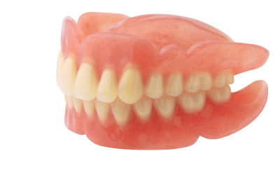 Complete dentures for tooth replacement